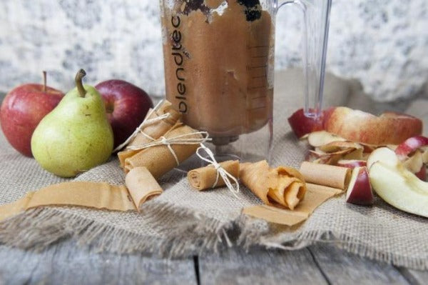 Blendtec's Twisted Jar making apple sauce